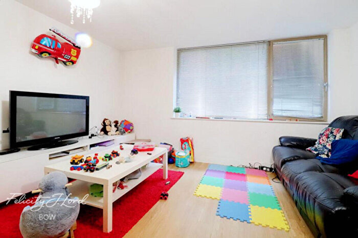 2 Bedroom Flat To Rent In Truman Walk, London, E3