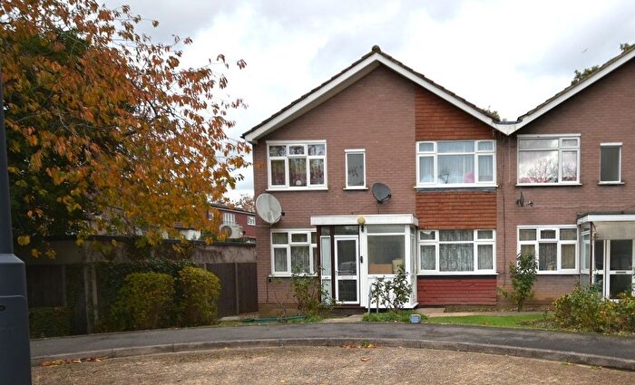 2 Bedroom Flat For Sale In Winton Gardens, Edgware, HA8