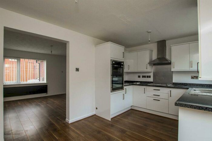 2 Bedroom Semi-Detached House To Rent In Wayfarers Way, Swinton, Manchester, M27