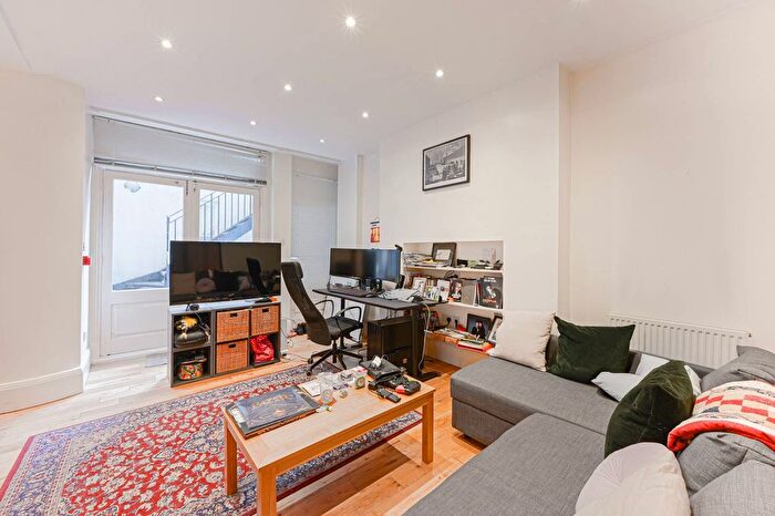 Studio To Rent In Draycott Place, Chelsea, London, SW3