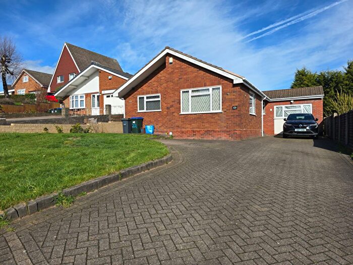 4 Bedroom Detached Bungalow To Rent In Longleat, Birmingham, B43