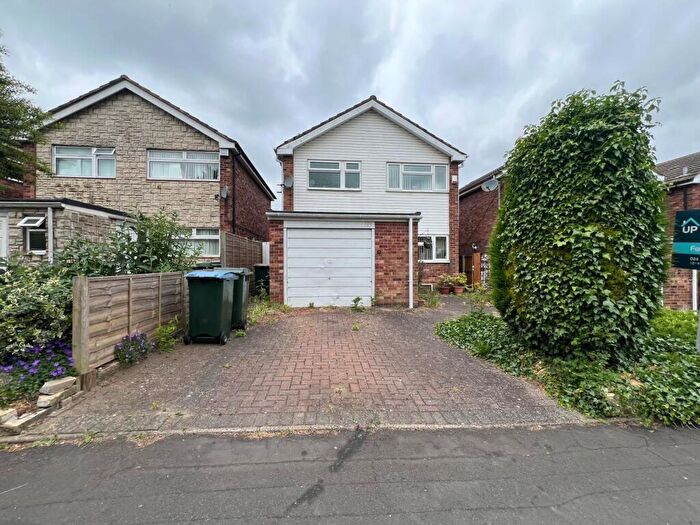 3 Bedroom Detached House To Rent In Coombe Park Road, Binley, Coventry, CV3