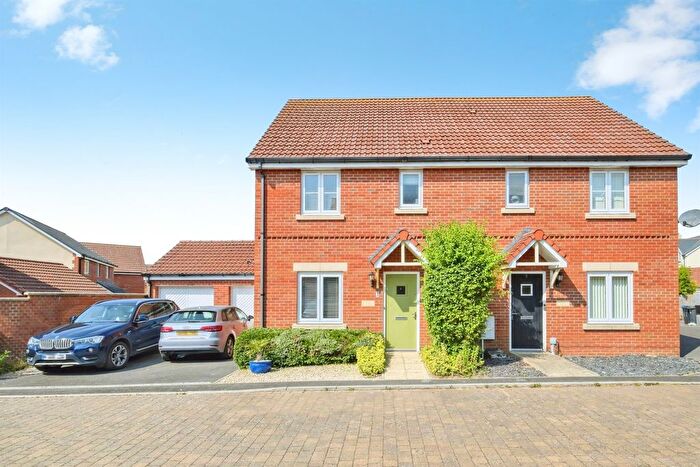 3 Bedroom Semi-Detached House For Sale In Jay Drive, Old Sarum, Salisbury, SP4