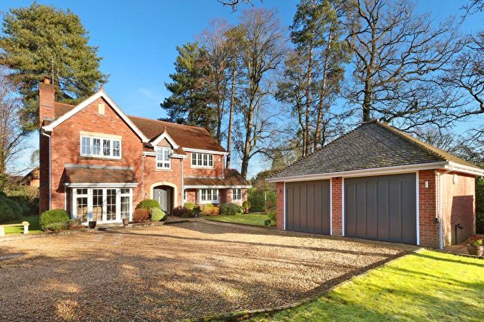 4 Bedroom Detached House For Sale In Drews Park, Knotty Green, Beaconsfield, Buckinghamshire, HP9