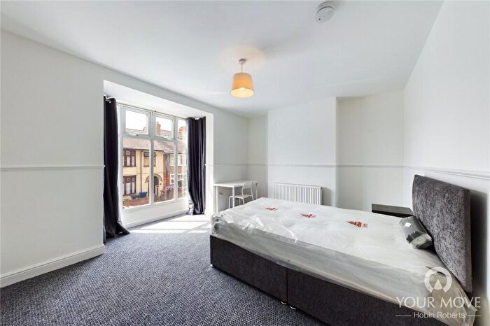 4 Bedroom House To Rent In Delapre Crescent Road, Northampton, NN4