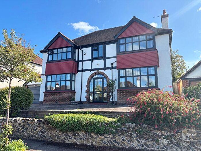 5 Bedroom Detached House For Sale In Purley Bury Close, Purley, CR8