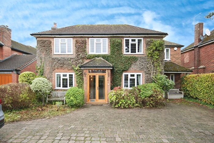 5 Bedroom Detached House For Sale In Kelsey Lane, Balsall Common, Coventry, CV7