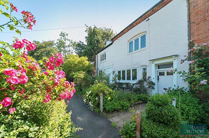 4 Bedroom Cottage For Sale In Bank House, The Bank, Shearsby, Lutterworth, LE17