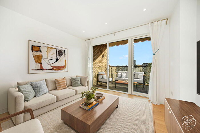 1 Bedroom Flat For Sale In Mogul Building, Prospect Row, Stratford, E15