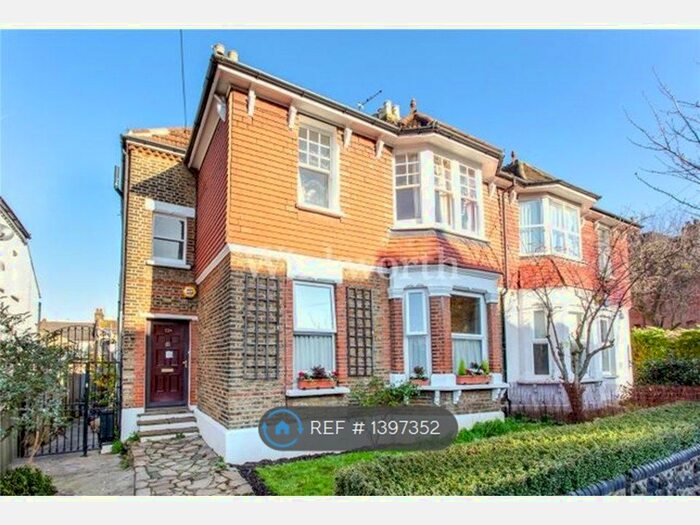 2 Bedroom Flat To Rent In Sylvan Avenue, London, N22