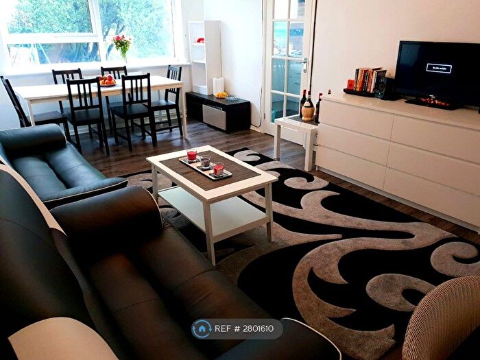 2 Bedroom Flat To Rent In Lynfield Court, London, SE23