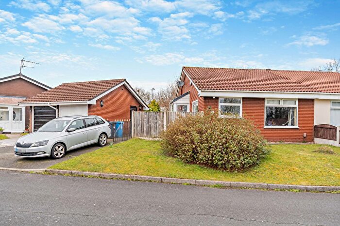 2 Bedroom Bungalow For Sale In Wren Close, Runcorn, WA7