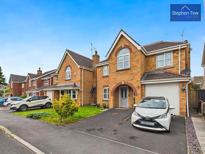 4 Bedroom Detached House For Sale In Rosefinch Way, Blackpool, FY3