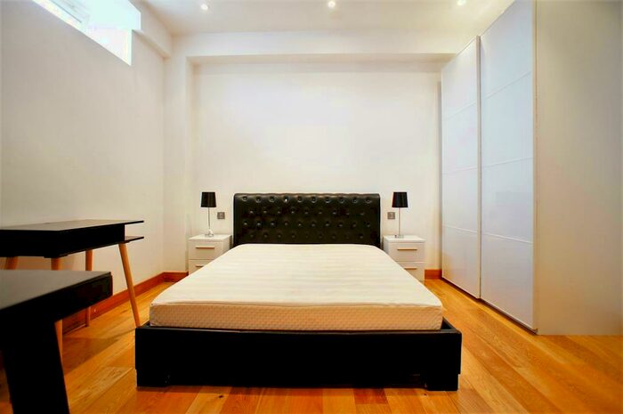 2 Bedroom Apartment To Rent In Gb Murton House, Grainger Street, Newcastle Upon Tyne, NE1