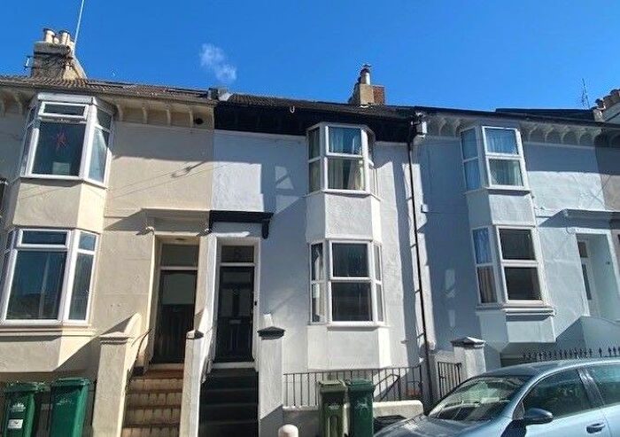 2 Bedroom Flat For Sale In Pevensey Road, Brighton, BN2