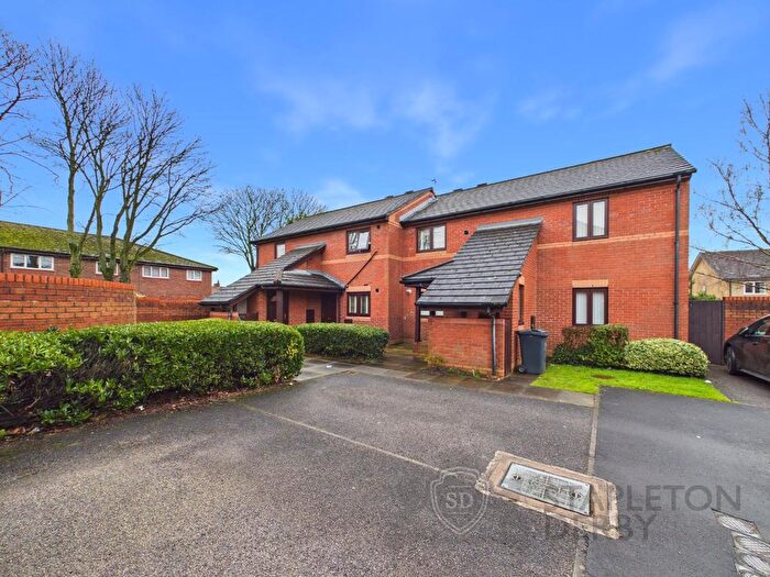 2 Bedroom Flat For Sale In Hunter Court, Prescot, L34