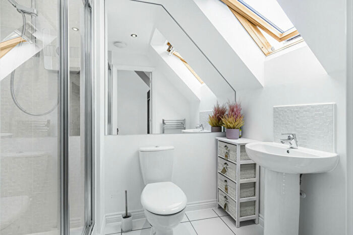 3 Bedroom Semi-Detached House For Sale In Miles East, Didcot, OX11