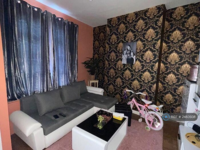 2 Bedroom End Of Terrace House To Rent In Tunnard Street, Grimsby, DN32