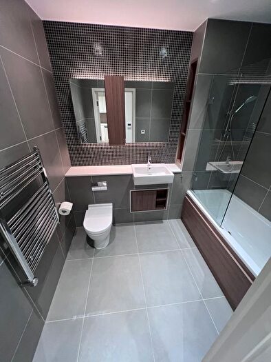 1 Bedroom Flat To Rent In Flat, Kayani Avenue, N4
