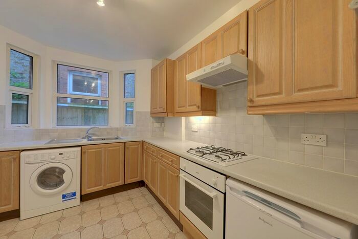 2 Bedroom Maisonette To Rent In Shipman Road, Forest Hill SE23