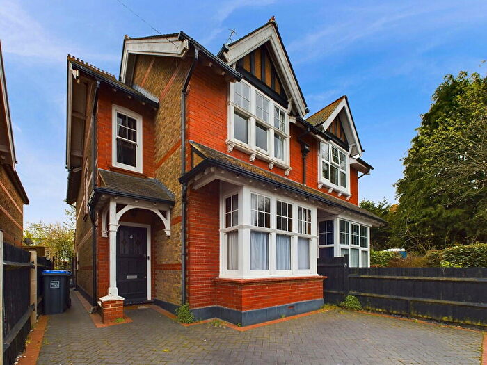 3 Bedroom Semi-Detached House To Rent In Highfield Road, Worthing, BN13