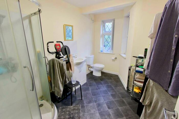 1 Bedroom Apartment To Rent In Waterfall Road, London, N11