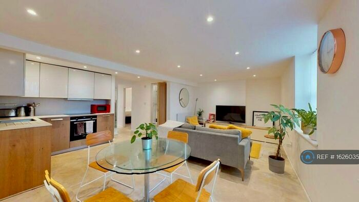 2 Bedroom Flat To Rent In Albert Terrace, Margate, CT9