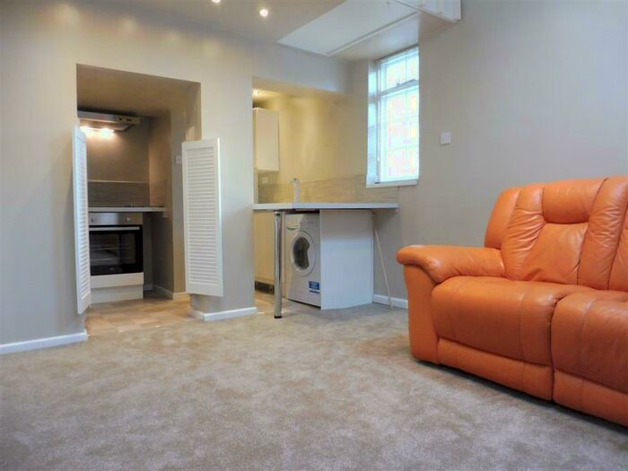 Studio To Rent In Portland Street, Leamington Spa, CV32