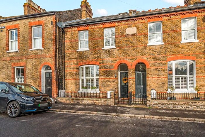 4 Bedroom Property For Sale In Grove Road, Windsor, Berkshire, SL4