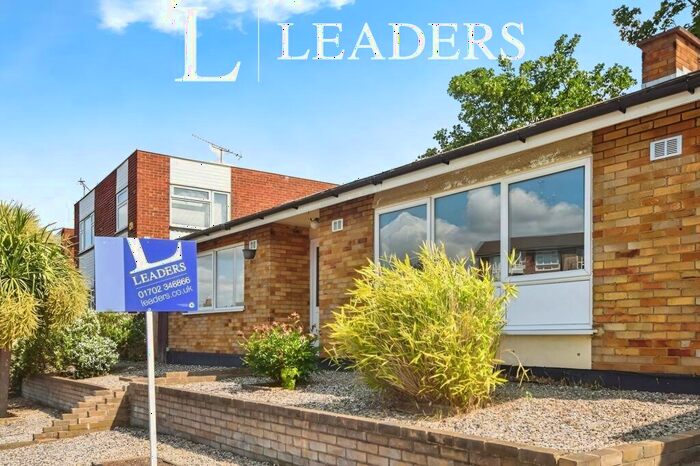 2 Bedroom Bungalow To Rent In Victoria Avenue, Southend On Sea, Essex, SS2