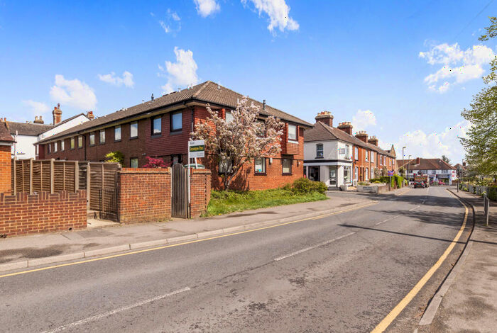 Studio To Rent In North Road, Guildford, GU2