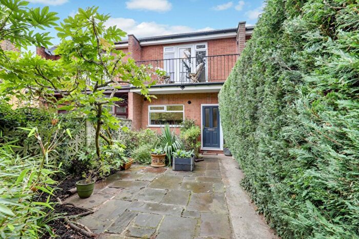 2 Bedroom Terraced House For Sale In Cyprus Road, Nottingham, NG3