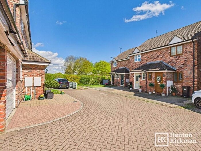 2 Bedroom Terraced House For Sale In Arundel Mews, Billericay, Essex, CM12