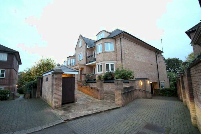 1 Bedroom Flat To Rent In Elmwood House, Crescent Road, Enfield, EN2