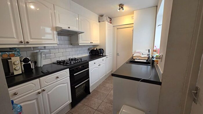 2 Bedroom Terraced House To Rent In Greengate Street, London, E13