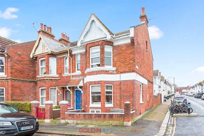 2 Bedroom Maisonette For Sale In Stoneham Road, Hove, BN3