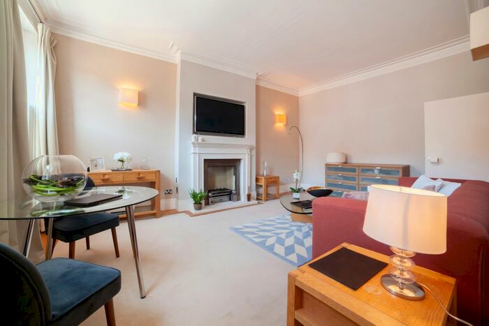 1 Bedroom Flat To Rent In Rosary Gardens, London, SW7