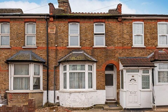 3 Bedroom Terraced House To Rent In New Heston Road, Heston, Hounslow, TW5