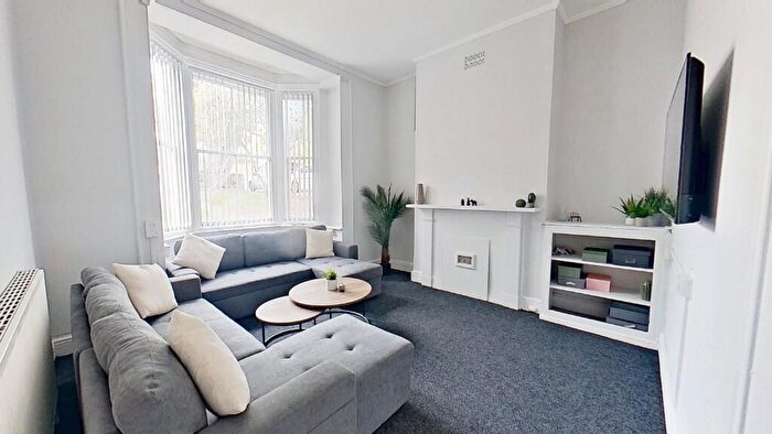 11 Bedroom Semi-Detached House To Rent In Peel Street, Nottingham, NG1