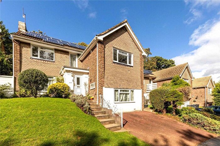 4 Bedroom Detached House To Rent In Boundary Way, Croydon, CR0