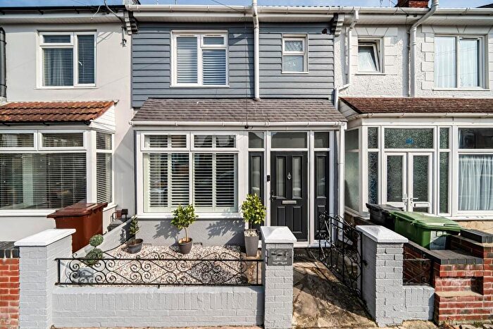 3 Bedroom Terraced House For Sale In Lyndhurst Road, Portsmouth, PO2