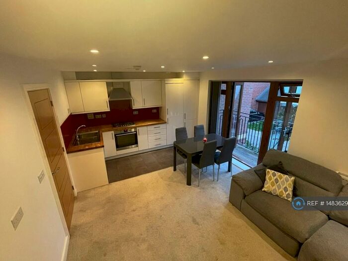 2 Bedroom Flat To Rent In Flowers Avenue, London, HA4