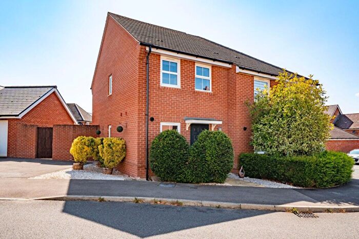 2 Bedroom Semi-Detached House For Sale In Fleece Close, Andover, SP11