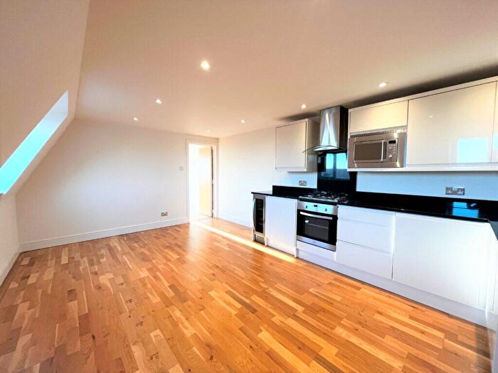 1 Bedroom Flat To Rent In High Street, Barnet, EN5