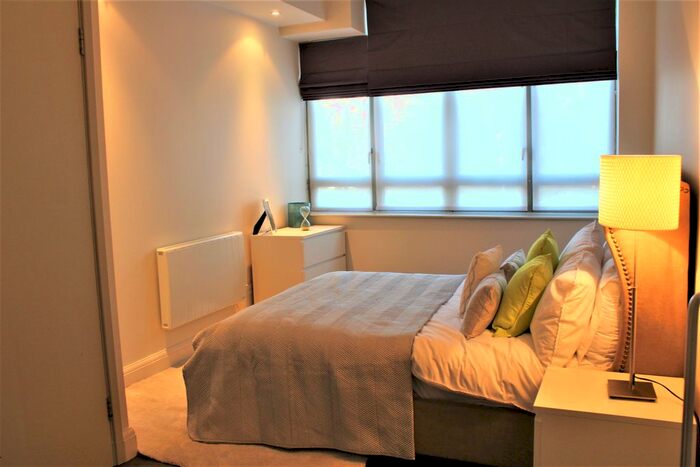 1 Bedroom Flat To Rent In City Road, Old Street, London, EC1V