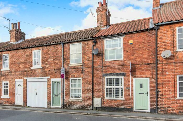 2 Bedroom Terraced House To Rent In Church Street, Bawtry, Doncaster, DN10