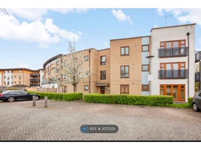 3 Bedroom Flat To Rent In Goodman Crescent, Croydon, CR0