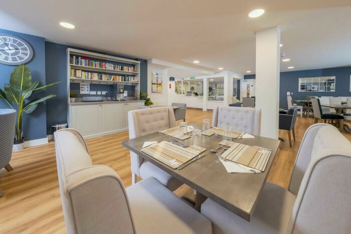 1 Bedroom Retirement Property To Rent In -, Oakhill Place, High View, Bedford, Bedfordshire, MK41