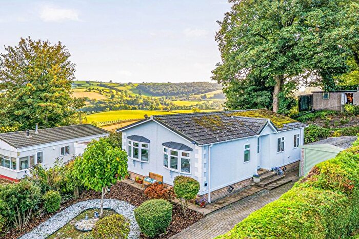 3 Bedroom Park Home For Sale In Norton Manor Park, Norton, LD8