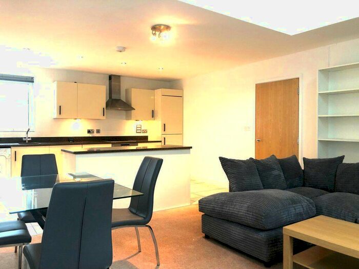 3 Bedroom Flat To Rent In Horsted Court -, P17